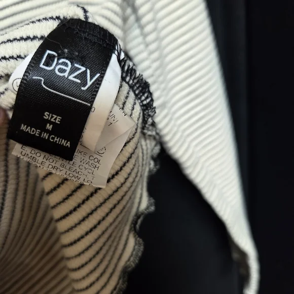 Dazy Striped Top Size Medium 90s - Picture 3 of 7